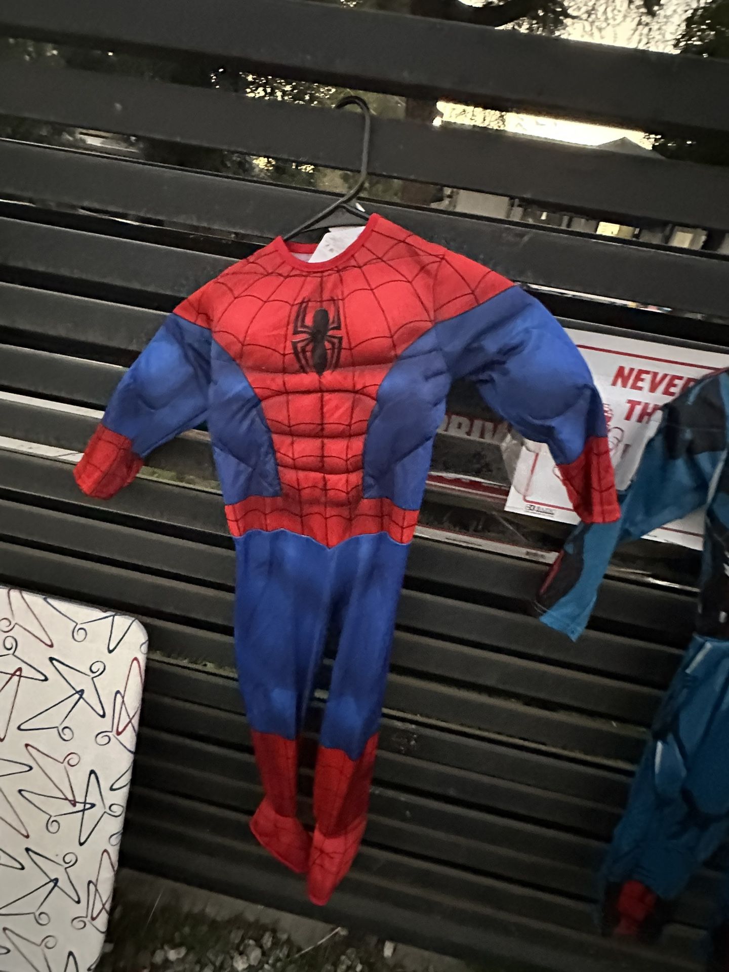 SPIDERMAN CUSTOME - Disfraz - 15$ 4 To 6 Years Old
