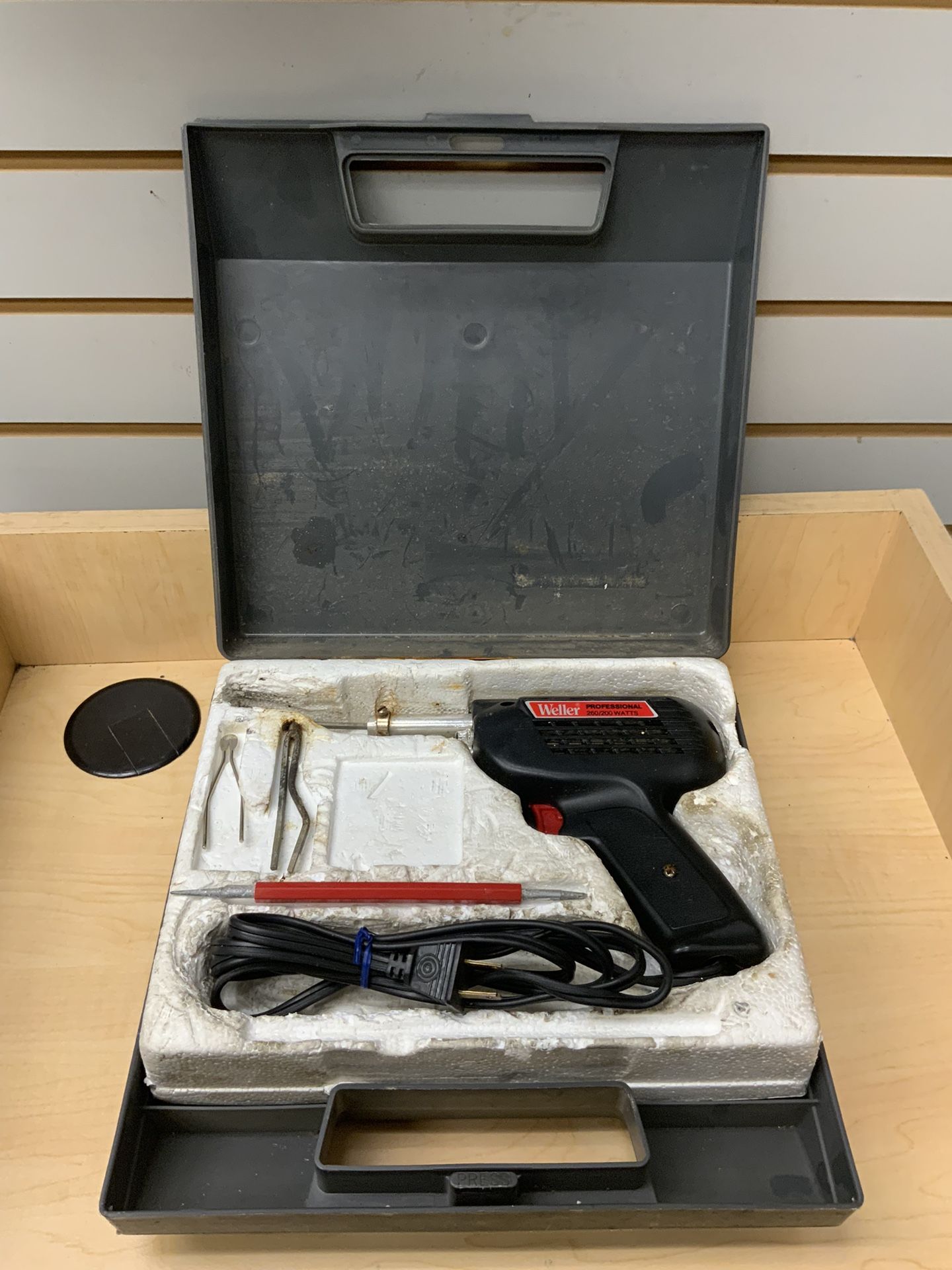 Weller D550PK 120-Volt 260/200-Watt Professional Soldering Gun Kit