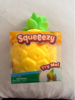 Pineapple Squeeezy Squishy