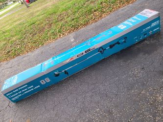 BRAND NEW Makita XGT 40V Max Brushless 15" String Trimmer kit with 4Ah battery and charger