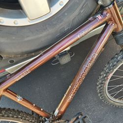 Cannondale CAAD 3 F 2000. Great condition with stock CODA grips, Great condition classic.