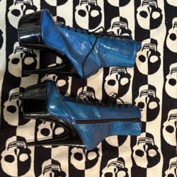 Pleasers- Size 8 