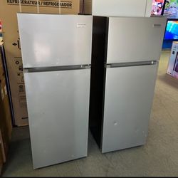 Frigidaire 7.5cu Top Freezer Open Box