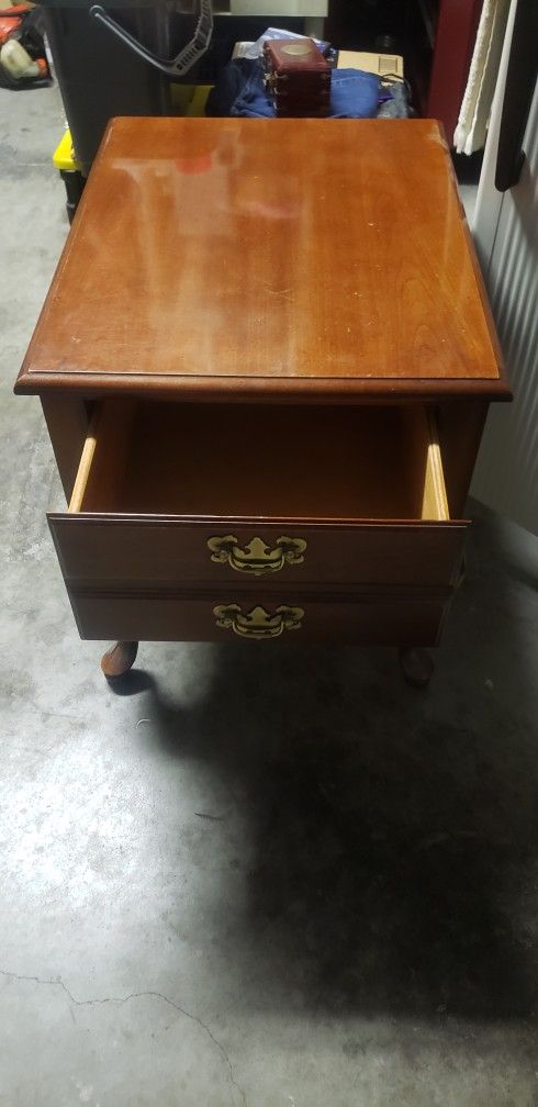 Nightstand/ End Table