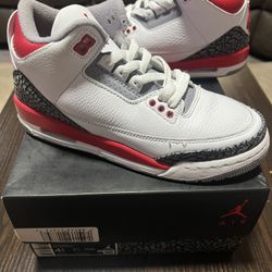 Air Jordan 3 retro fire red Size 4.5y SKU-Dm0967-160