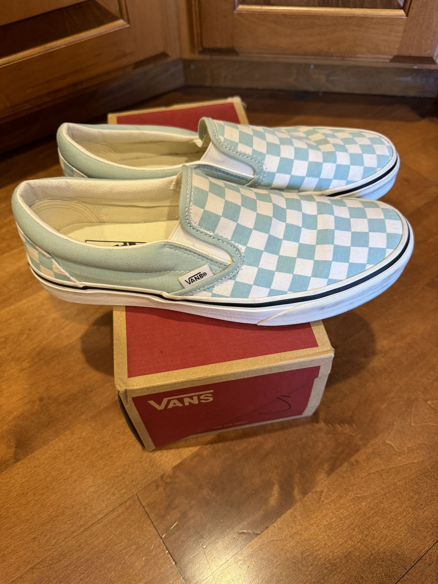 Vans Unisex Slip On Shoes Shipping Avaialbe 