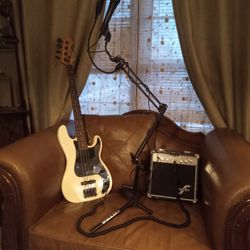 Base Guitar Amp And Studio Quality Mic With Stand 