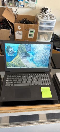 Lenovo Laptop 8GB RAM 256GB SSD Windows 11
