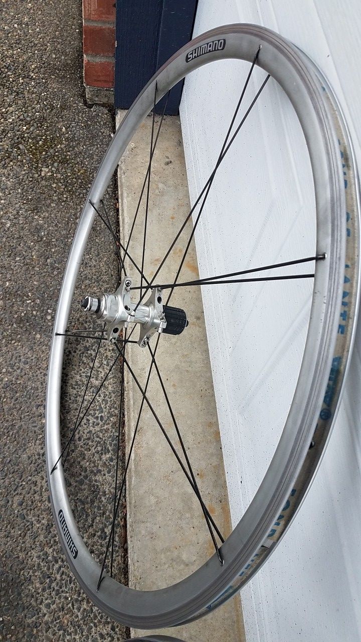 Silver Shimano Ultegra Clincher WH-6500 Road Bike Wheel Set for Sale in  Lake Stevens, WA - OfferUp