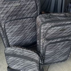 3 piece Luggage Set - $40