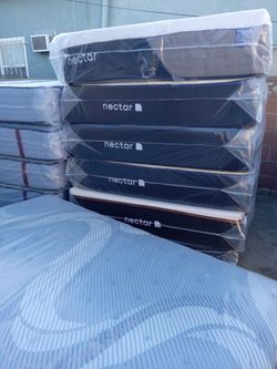 Nectar Premier Queen Size Mattress 13" Thick.     Delivery Available.     Brand New Mattresses