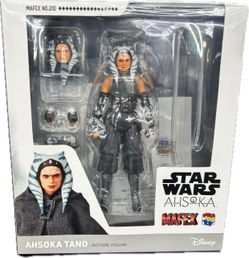 MAFEX No.210 Star Wars Ahsoka Tano Action Figure