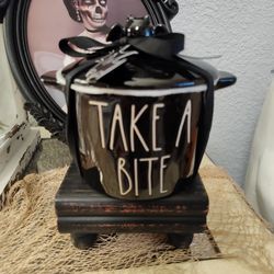 Rae Dunn Halloween Bat Baking Dish