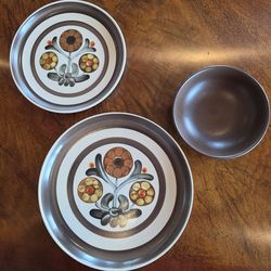 24 piece dinnerware