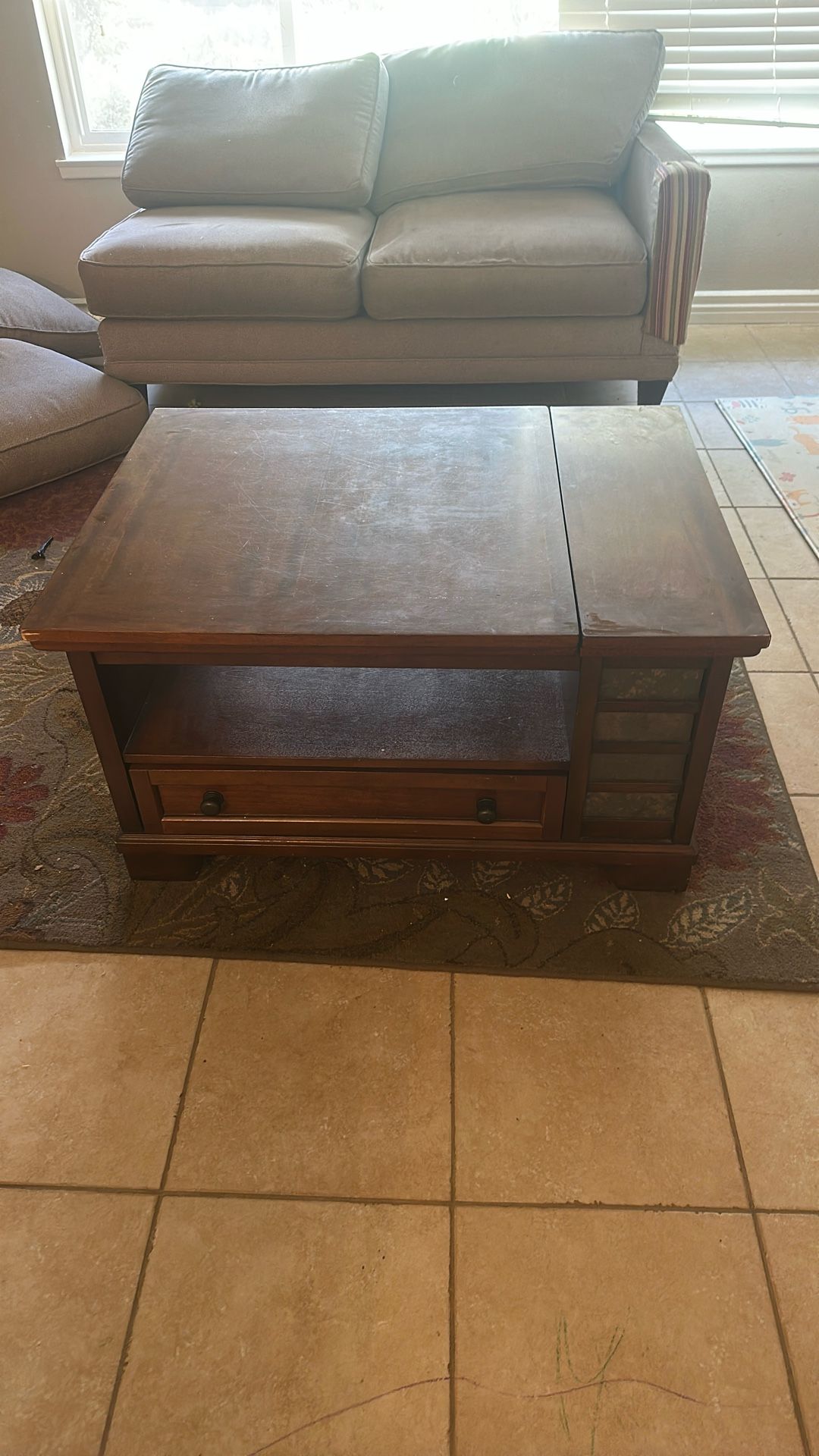 Lift Top Coffee Table 