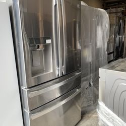 New Out Box Kenmore Elite High End French Door Refrigerator 