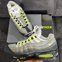 Air Max 95 Neon 7W $250