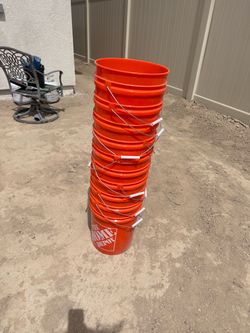 5 gallon buckets