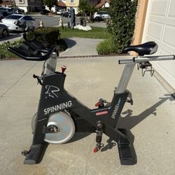 Star Trac 2014 Blade Ion Indoor Cycle With Wahoo Sensors Plus Ipad Holder