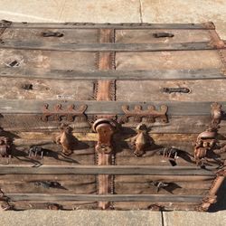 1800 To 1900 Old Steam Ship Trunk