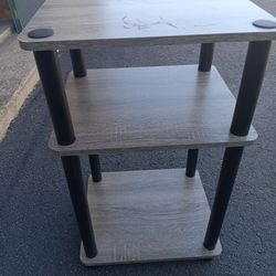 2 End Tables 
