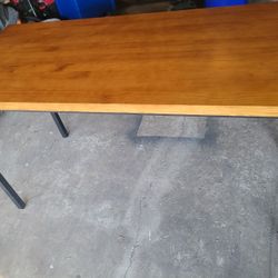 Old Fashion Pinewood Dining Table 
