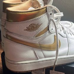Gold & White Retro 1’s