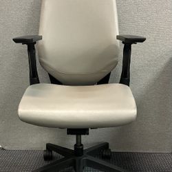 Steelcase Gesture Ergonomic office desk Chair