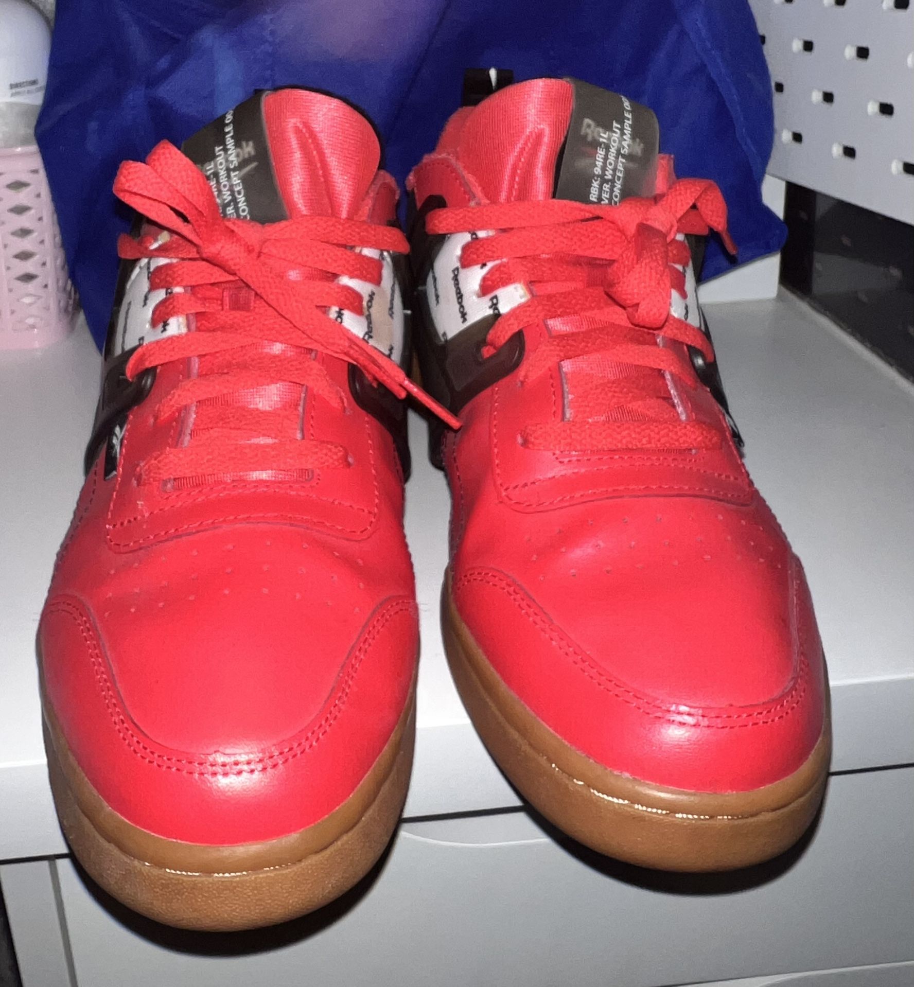 Reebok Size 9 Men’s