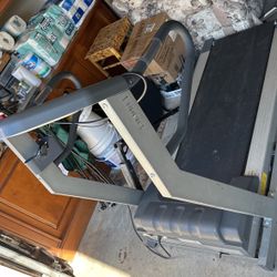 Treadmill 