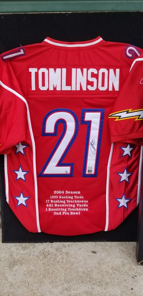 LADAINIAN TOMLINSON SIGNED PRO BOWL JERSEY (GREAT XMAS GIFT)