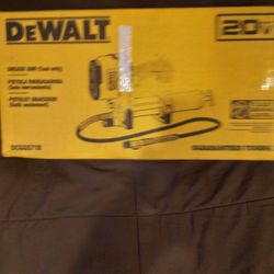 Dewalt DCGG571B Grease Gun 