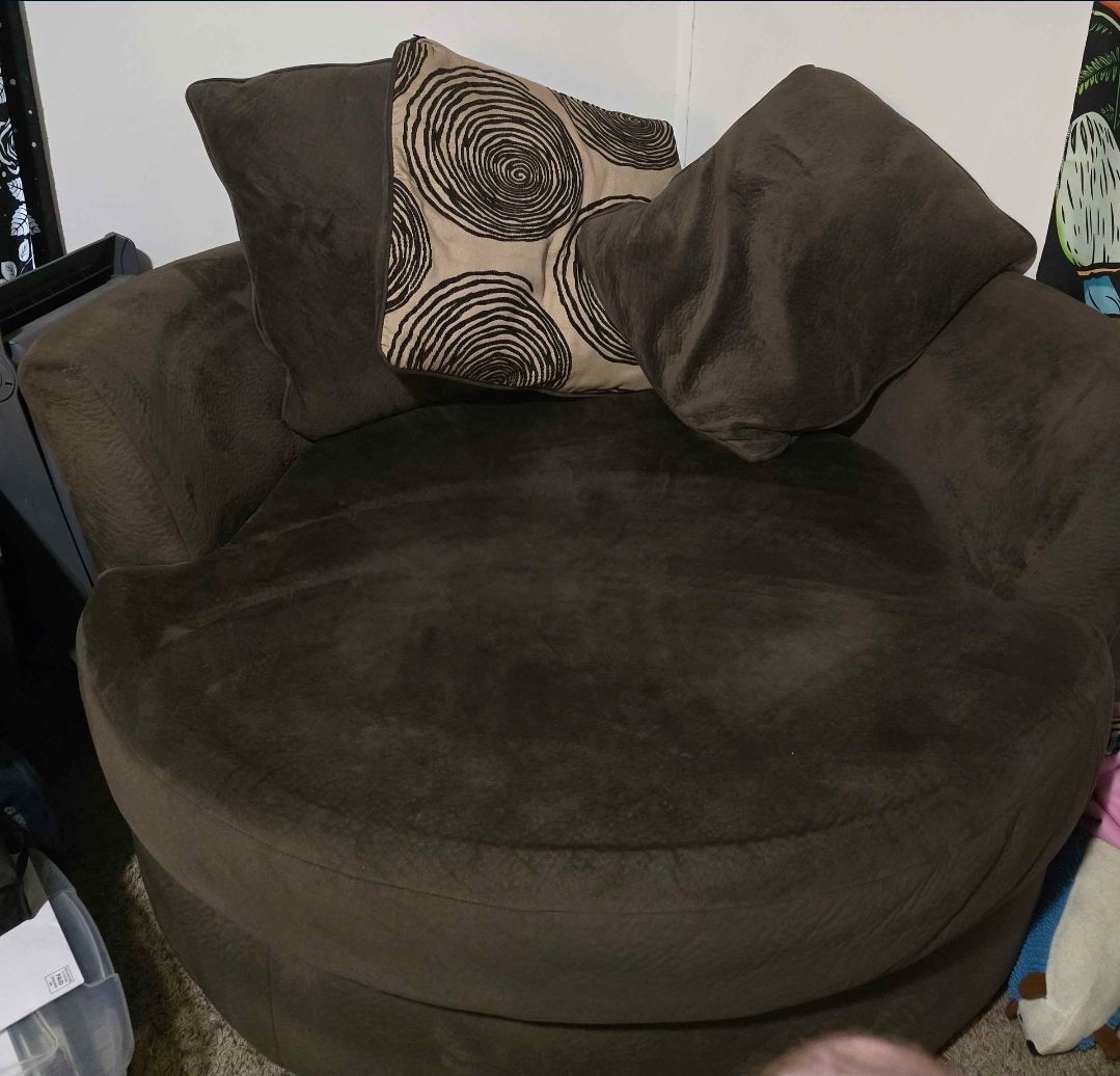 Large round reading chair - perfect for cozy spaces
