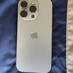 iPhone 16 Pro 