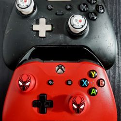 Custom Xbox One Controllers
