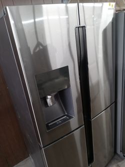 Samsung counter-depth stainless steel 4-door french door refrigerator - Free delivery