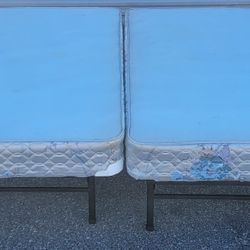 (DELIVERY AVAILABLE) King Boxsprings