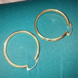 14 Karat Gold Earings