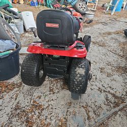 Tractor  Forsale  For Parts Only 