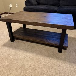 Coffee Table And Side Table 