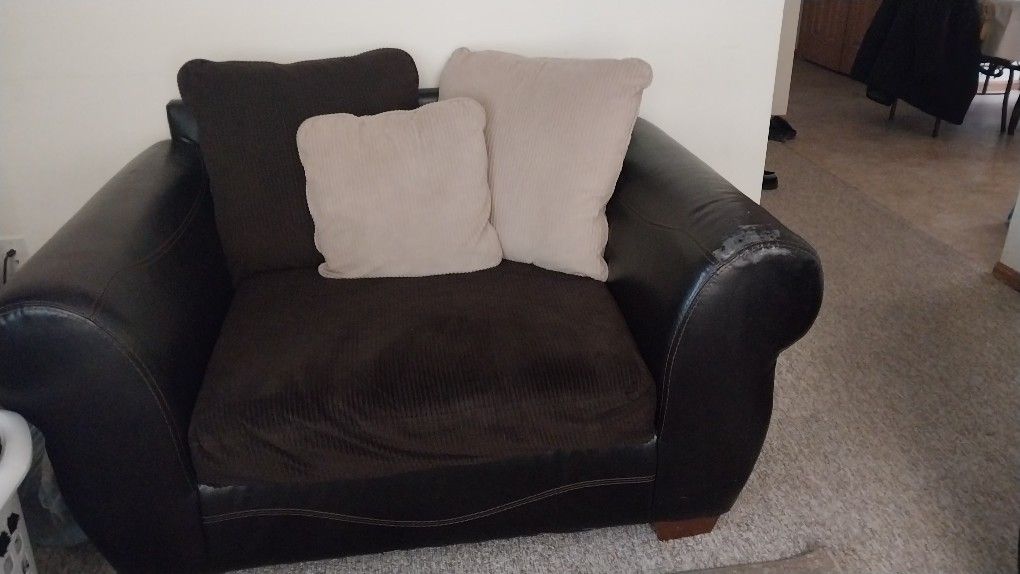 Free Free Free Sofa and Chair