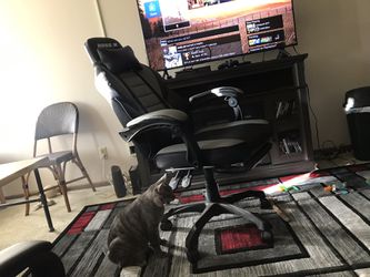 Grey BOSSIN Gaming / Computer Chair With Footrest  Thumbnail