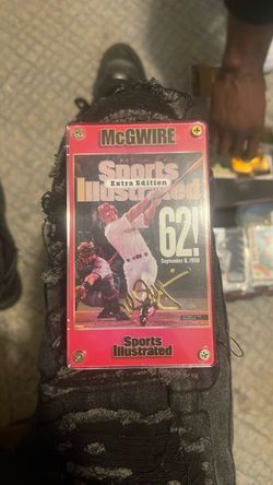 McGwire Sports Illustrated Extra Edition Signed Cover Display
