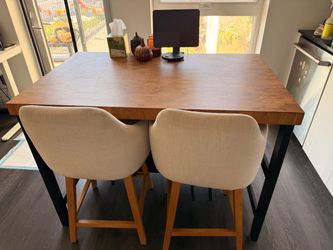 Butcher Block High Table with 2 Bar Stools