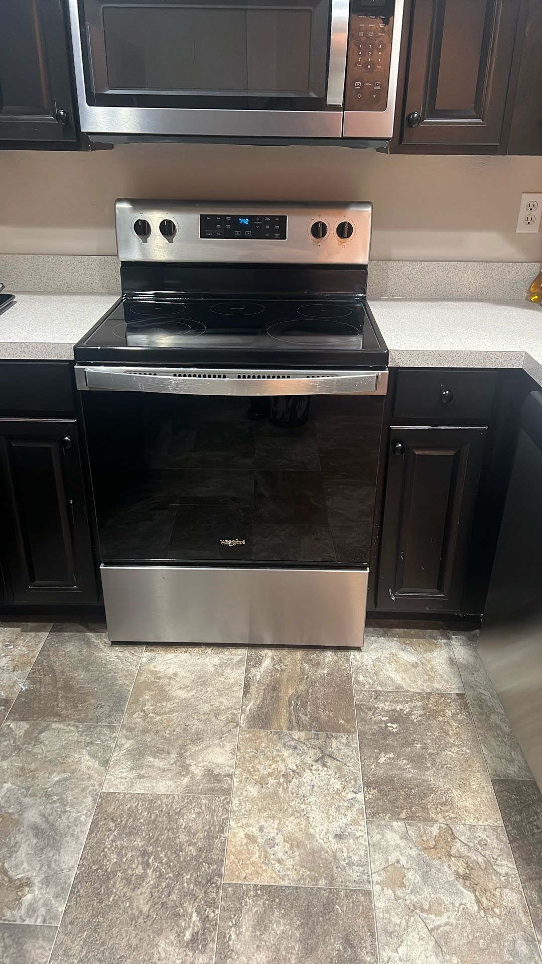 30-Inch Whirlpool Smooth Surface Freestanding Electric Range