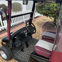 Very low hours golf cart. Exc condition