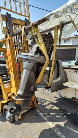 OMC 300 HP Outboard motor with OMC jack plate with power trip and tilt. Runs great .