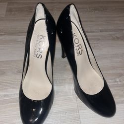 MICHAEL KORS DESIGNER PATENT LEATHER HEELS