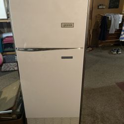 Frigidaire Refrigerator