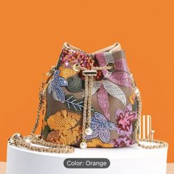 Crossbody Purse with Adjustable Chain Strap, Floral Embroidery and Applique